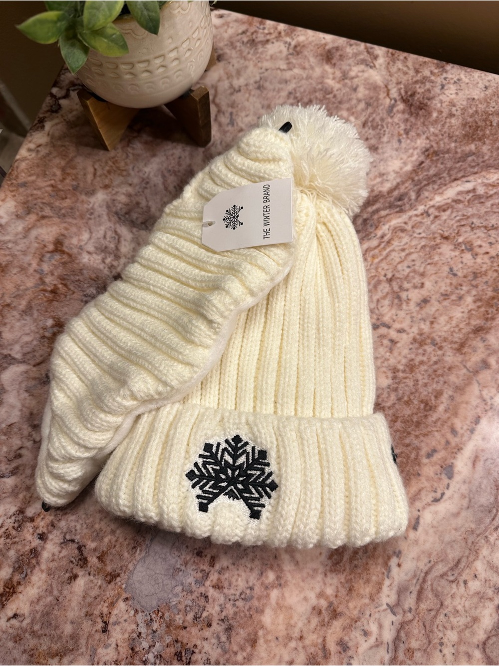 White winter hat